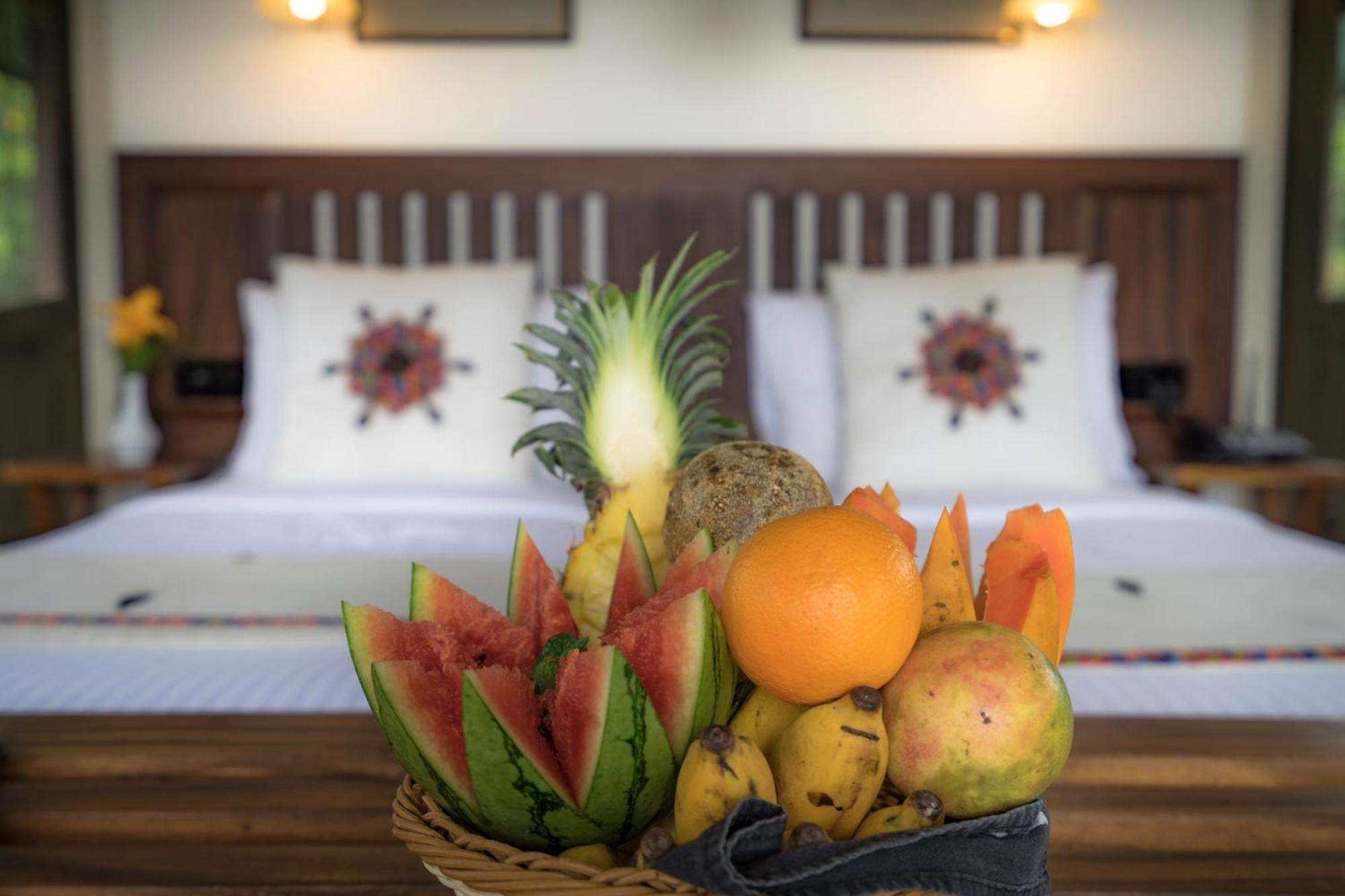 มาดุลเกลเล ทีแอนด์อีโคลอดจ์ Hotel แคนดี้ ภายนอก รูปภาพ